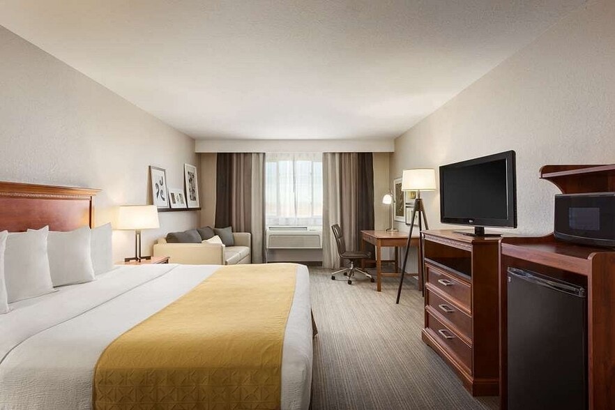 More Photos Of 664 Chase Blvd, Sidney Hotel For Sale