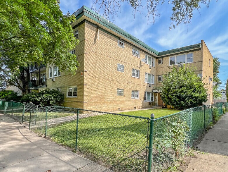 Primary Photo Of 8743-8747 S Beverly Ave, Chicago Apartments For Sale