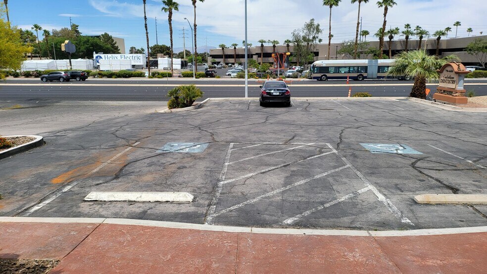 More Photos Of 1825 E Flamingo Rd, Las Vegas Office For Sale