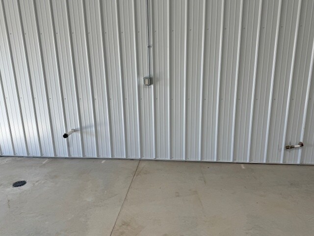 More Photos Of 700 Armstrong Dr, Fairmont Service For Sale