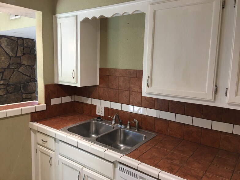 More Photos Of 4 Grand Lake Dr, Afton Apartments For Sale