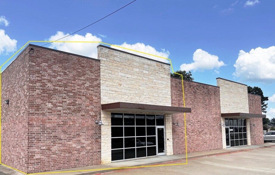 More Photos Of 3010 W University Blvd, Durant Office For Lease