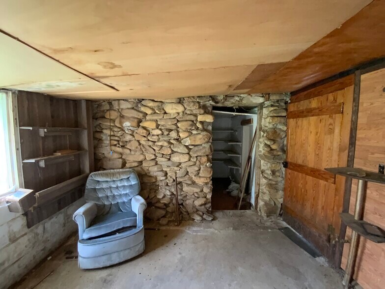 More Photos Of 61 Fairview Rd, Andrews Multifamily For Sale