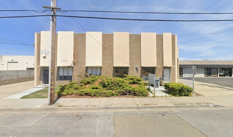 More Photos Of 2624-2638 Nicholson St, San Leandro Warehouse For Sale