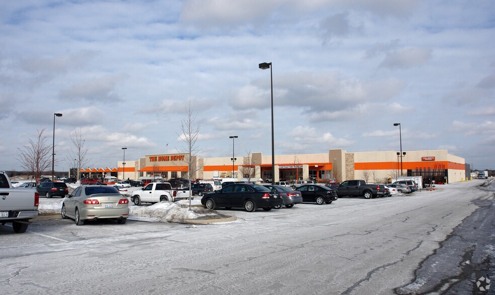 More Photos Of 14011-14065 S Bell Rd, Homer Glen Unknown For Lease