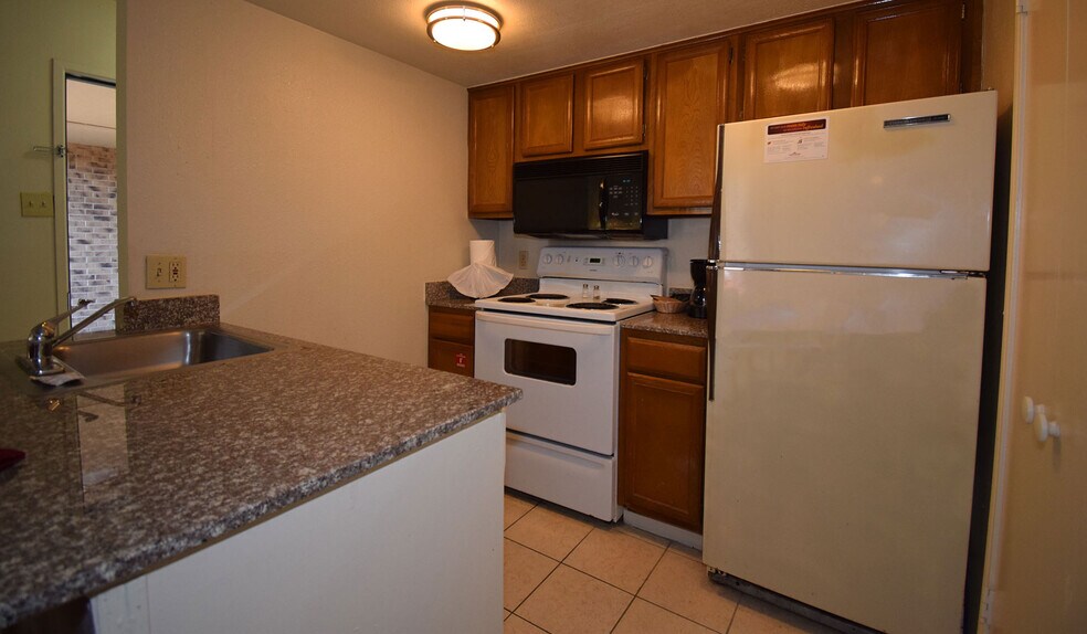 More Photos Of 250 Municipal Dr, Richardson Hotel For Sale