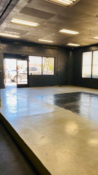 More Photos Of 11500-11510 E Whittier Blvd, Whittier Storefront For Lease