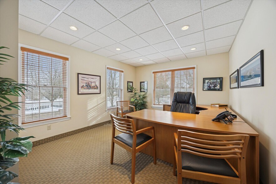 More Photos Of 326 Main St, Harleysville Office For Sale