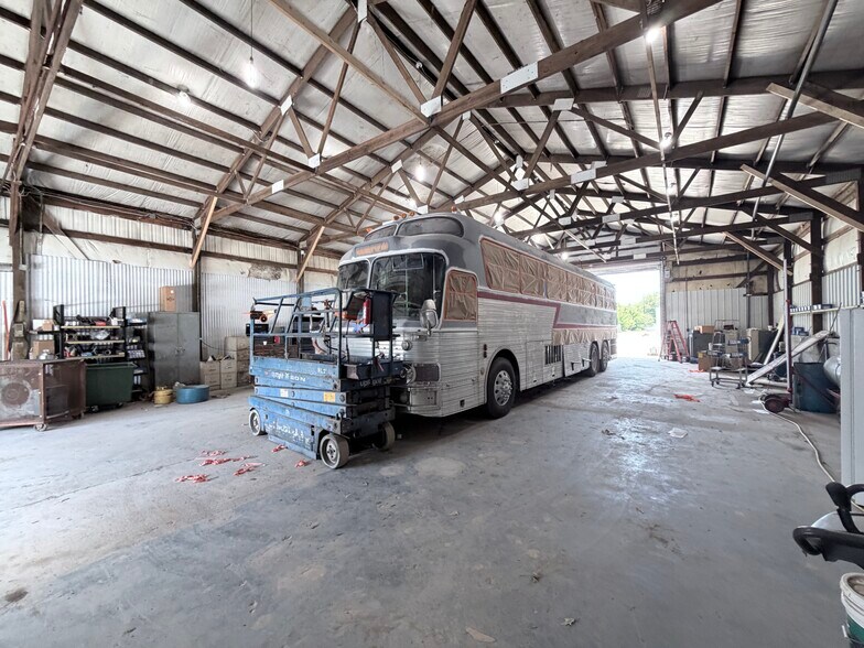 More Photos Of 3111 Dixie Hwy, Louisville Warehouse For Sale
