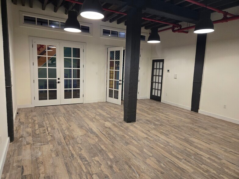 More Photos Of 69 9th St, Brooklyn Warehouse For Lease