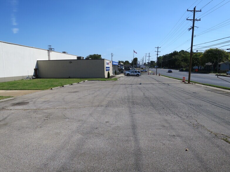 More Photos Of 3394 Winchester Rd, Memphis Warehouse For Sale