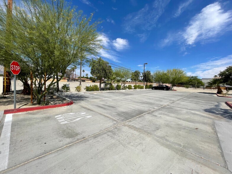 More Photos Of 32475 Date Palm Dr, Cathedral City Freestanding For Lease