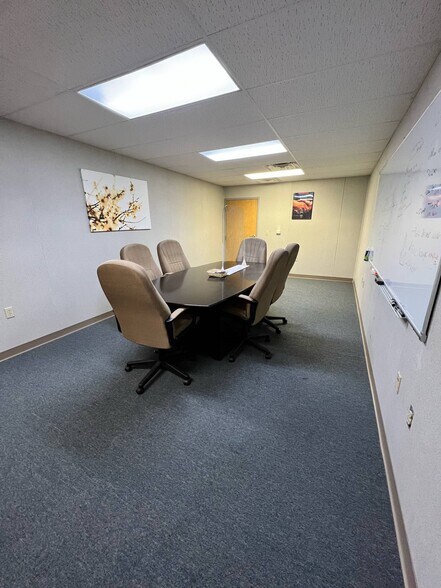 More Photos Of 1838 Front St, Toledo Office For Lease