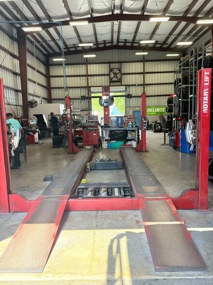 More Photos Of 2132 Indian Rd, West Palm Beach Warehouse For Sale