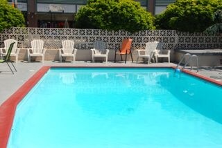 More Photos Of 610 N Wenatchee Ave, Wenatchee Hotel For Sale