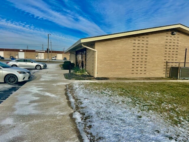 More Photos Of 2455 Stanley Ave, Dayton Auto Dealership For Sale