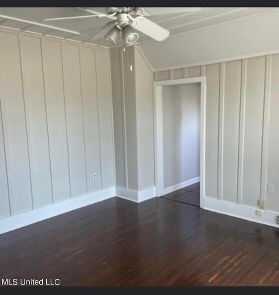 More Photos Of 1117 Washington Ave, Ocean Springs Medical For Sale
