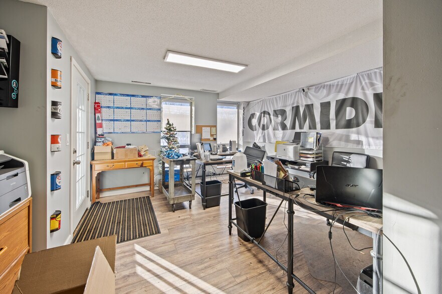 More Photos Of 292 Roosevelt Dr, Seymour Garden Center For Lease