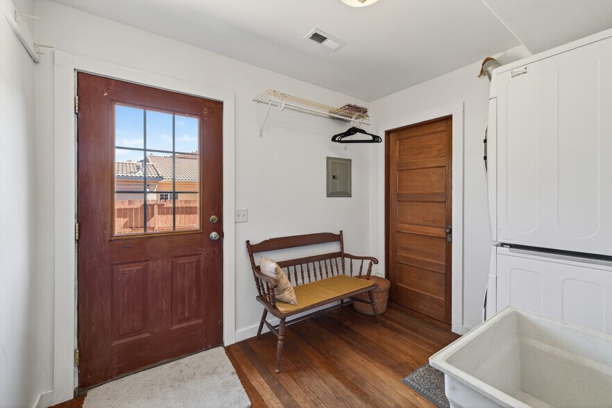 More Photos Of 411 N 500 W, Moab General Retail For Sale