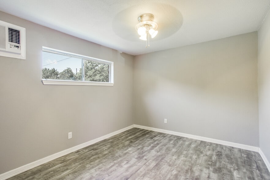 More Photos Of 4914 Kashmere St, Houston Apartments For Sale