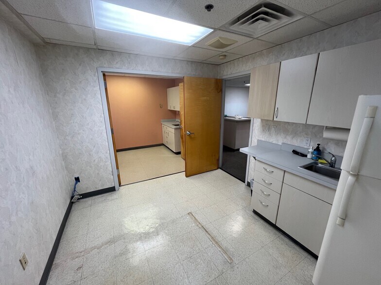 More Photos Of 42 Locust Ave, Wallington Medical For Lease