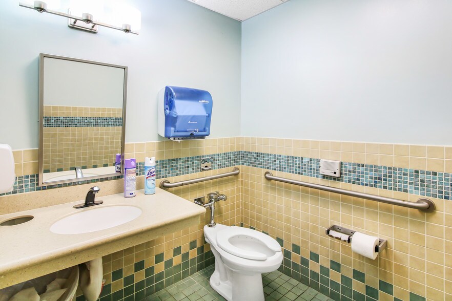 More Photos Of 4848 Coconut Creek Pky, Coconut Creek Medical For Lease