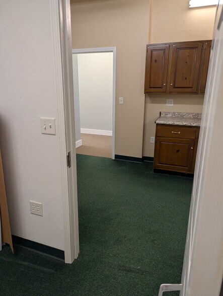More Photos Of 1449 Green Bay Rd, Sturgeon Bay General Retail For Lease