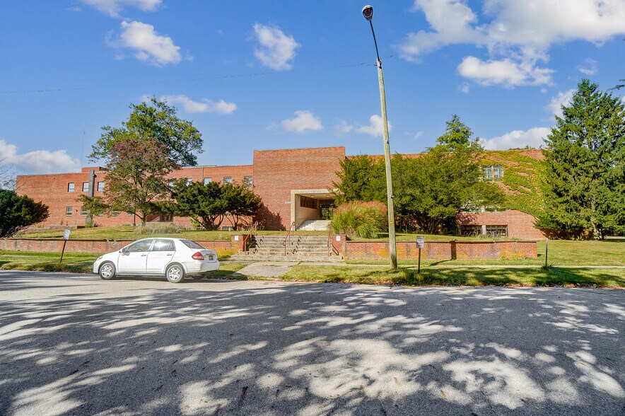 More Photos Of 800 Livermore St, Yellow Springs Research And Development For Sale