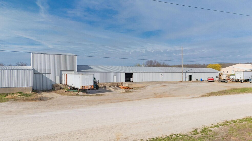 More Photos Of 9705 SE 1300th Rd, Humansville Industrial For Sale