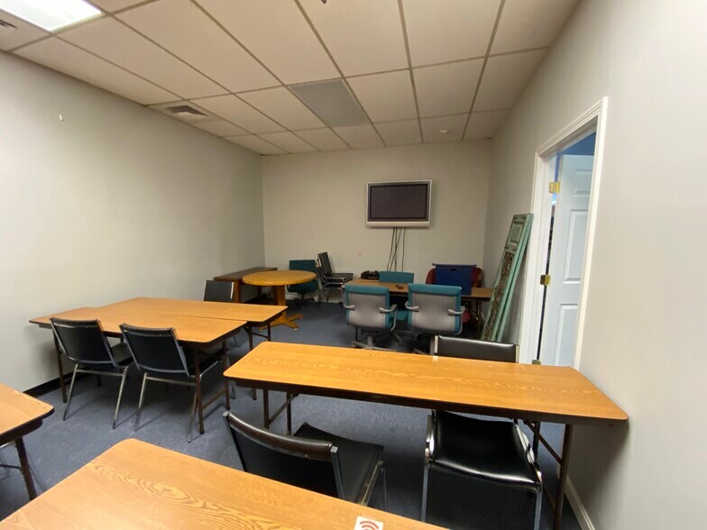 More Photos Of 1193 Hooksett Rd, Hooksett Medical For Lease