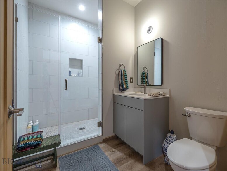 More Photos Of 924 E Park St, Livingston Apartments For Sale