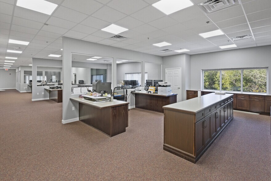 More Photos Of 200 Hart St, Niceville Light Manufacturing For Lease