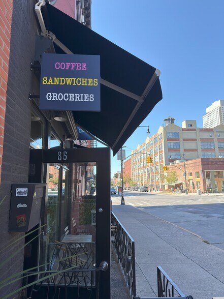 More Photos Of 86 Greenpoint Ave, Brooklyn Convenience Store For Lease