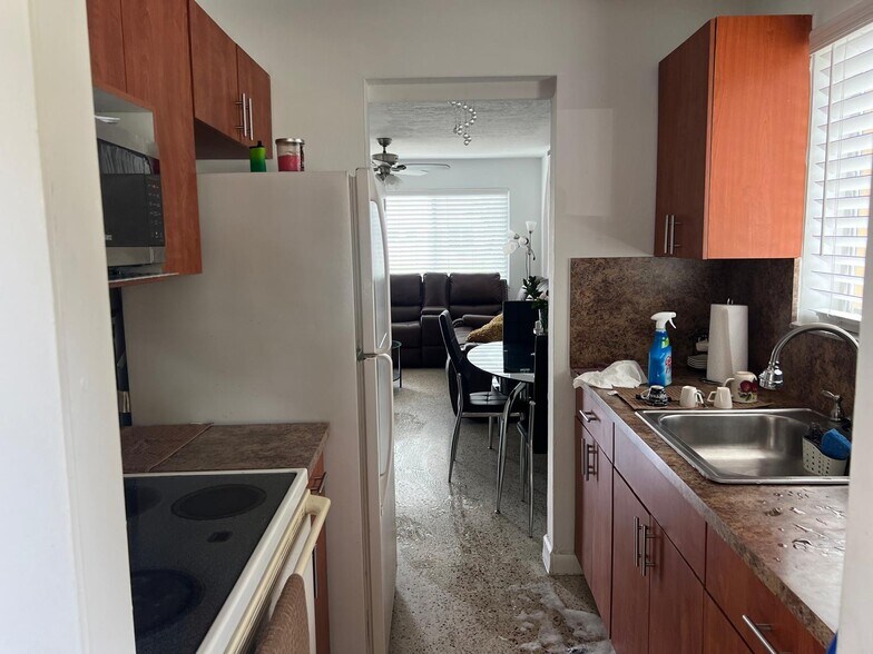 More Photos Of 521-533 E 22nd St, Hialeah Apartments For Sale