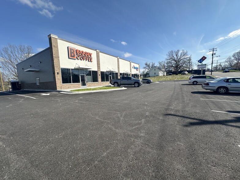 Primary Photo Of 451 S College St, Harrodsburg General Retail For Lease