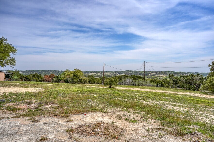 More Photos Of 8662 US 281 hwy, Blanco Land For Sale