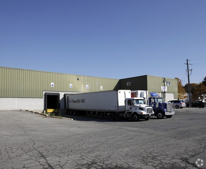 More Photos Of 201 Speers Rd, Oakville Warehouse For Lease