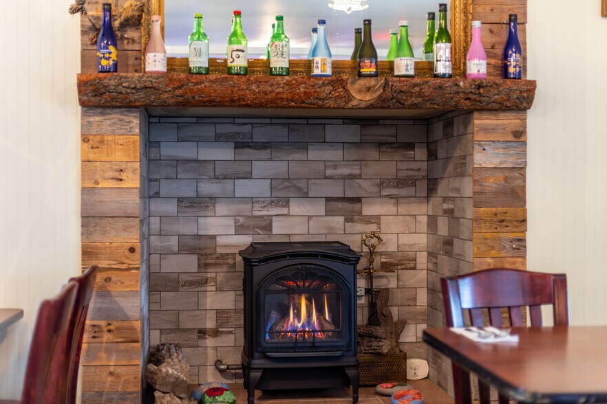 More Photos Of 4660 SE Highway 101, Lincoln City Restaurant For Sale