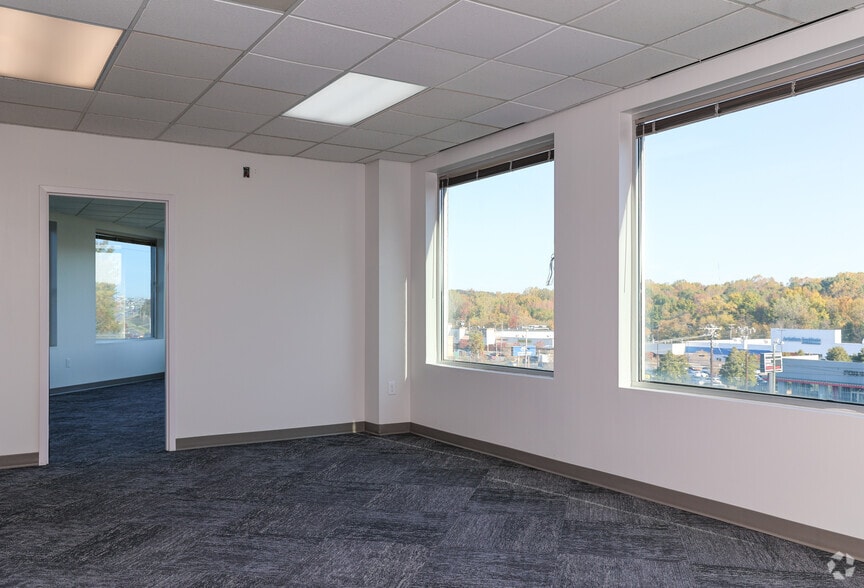 More Photos Of 7500 E Independence Blvd, Charlotte Unknown For Lease