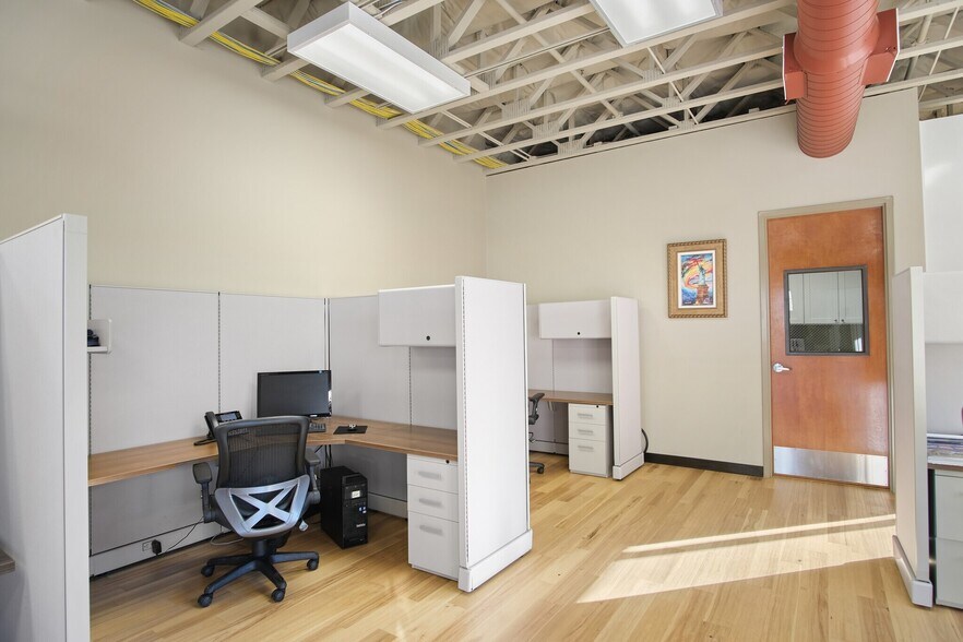 More Photos Of 3280 Liberty Square Pky, Turlock Warehouse For Lease