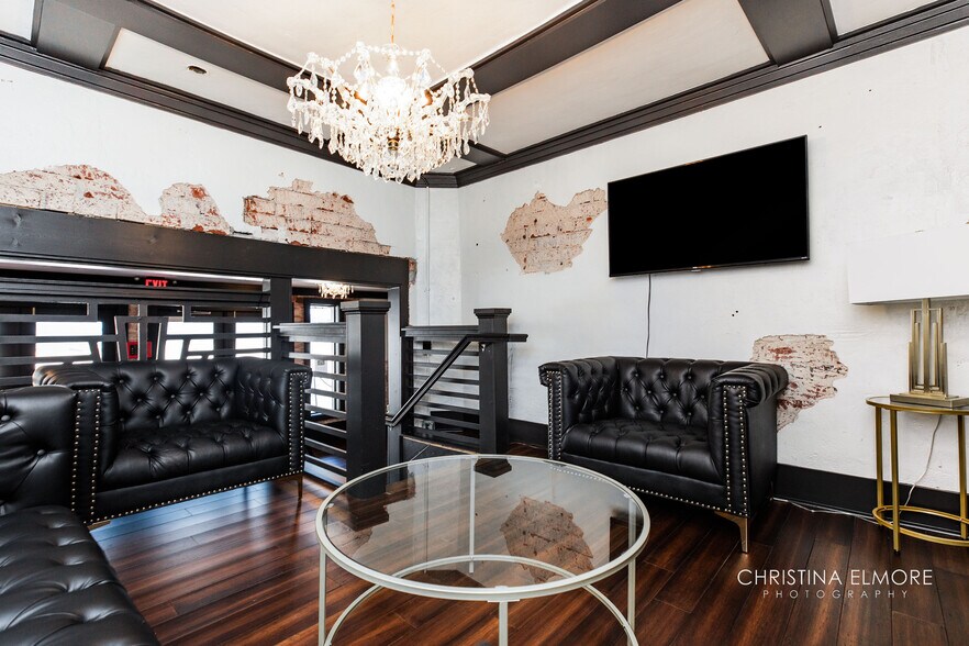 More Photos Of 806 Commerce St, Perry Storefront Retail Office For Sale