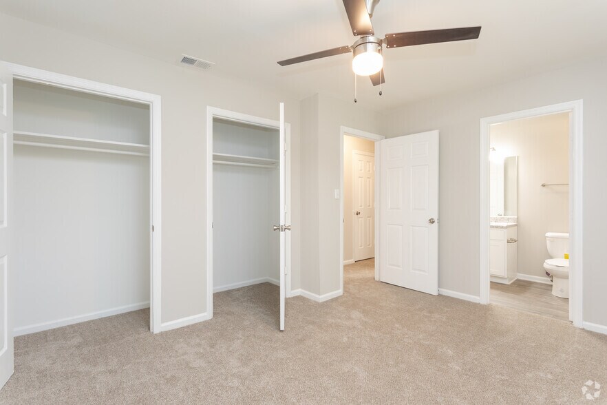 More Photos Of 4029 Professional Dr, Hope Mills Apartments For Sale