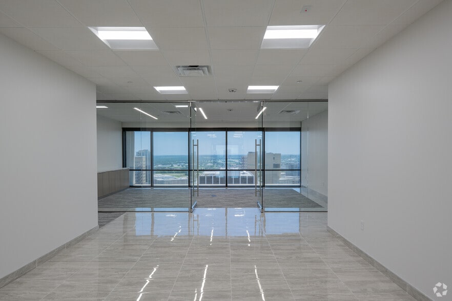 More Photos Of 801 Cherry St, Fort Worth Office For Lease