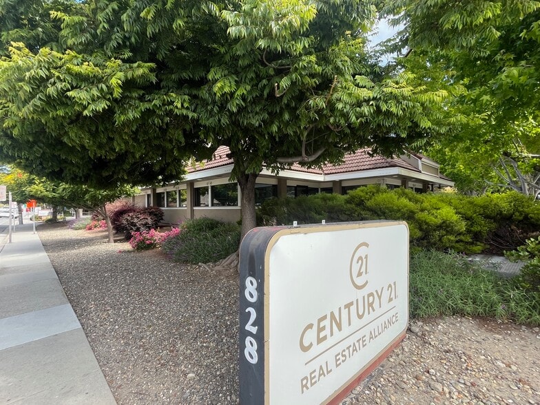 Primary Photo Of 828 Bay Ave, Capitola Medical For Lease