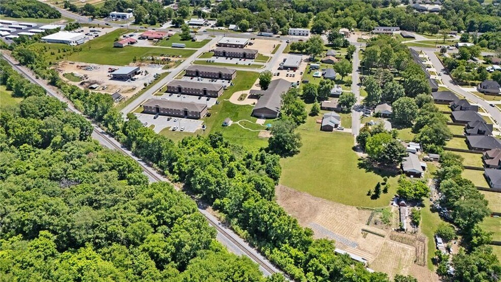 More Photos Of 185 Rebecca St, Gentry Office For Sale