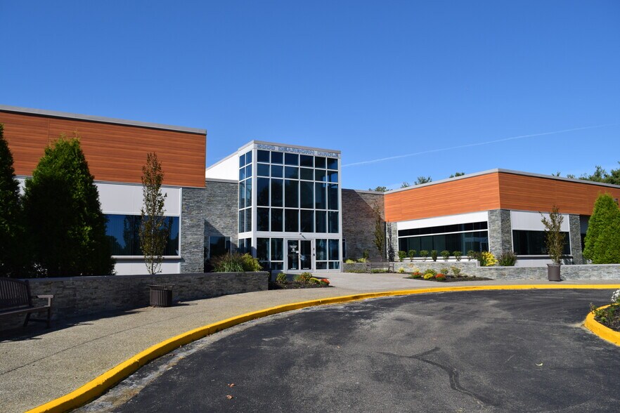 More Photos Of 5000 Dearborn Cir, Mount Laurel Medical For Lease