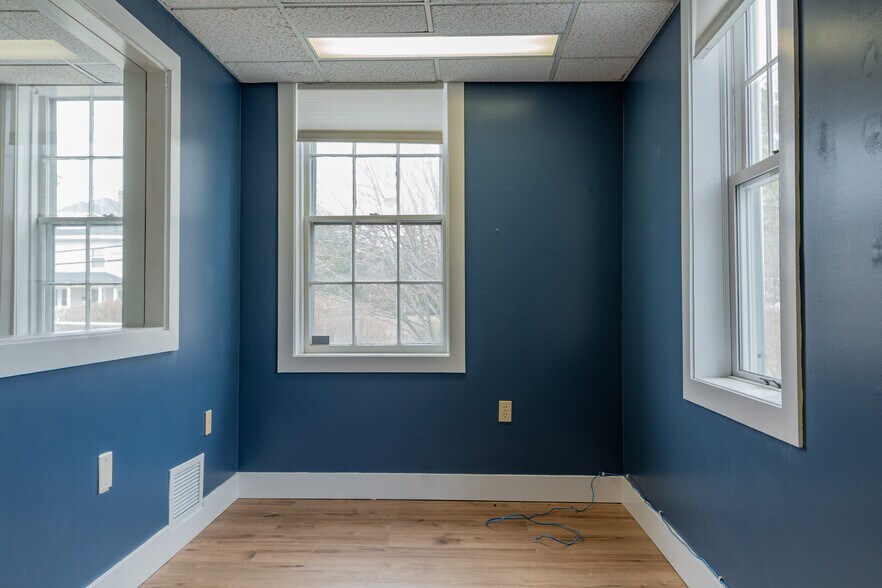 More Photos Of 527 Ocean Ave, Portland Medical For Sale