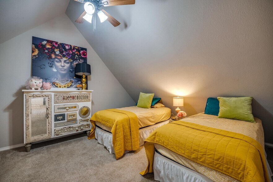 More Photos Of 6 US Highway 87, Comfort Office For Sale