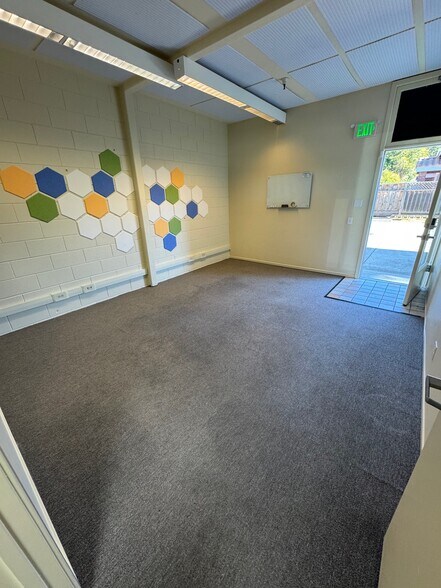 More Photos Of 637 Main St, Half Moon Bay Office For Lease