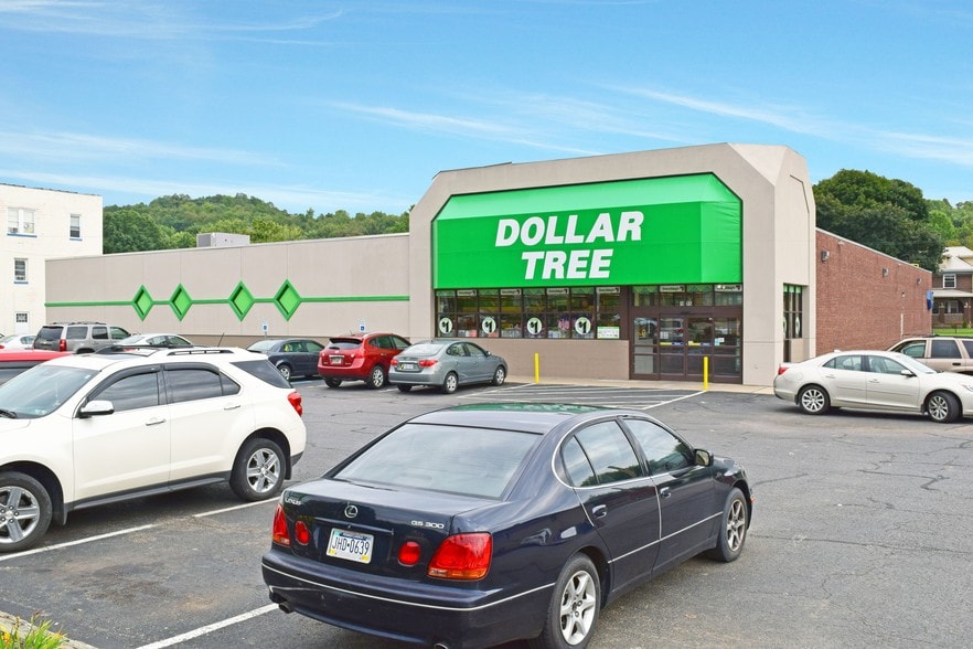 More Photos Of 1615 Lincoln Way, White Oak Storefront For Lease